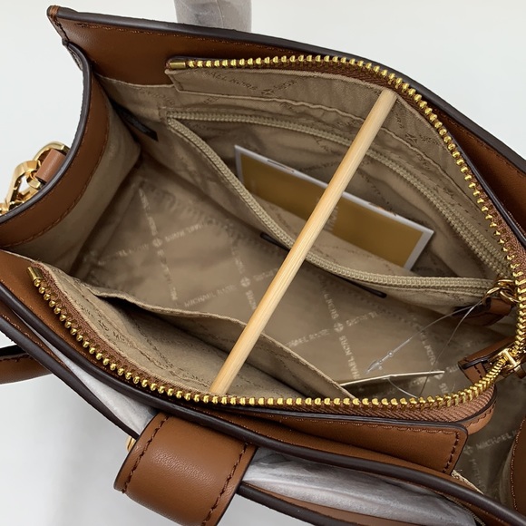 MICHAEL KORS GABBY SMALL TOP ZIP CURVE SATCHEL CROSSBODY BROWN SIGNATURE COLOR - Picture 14 of 16